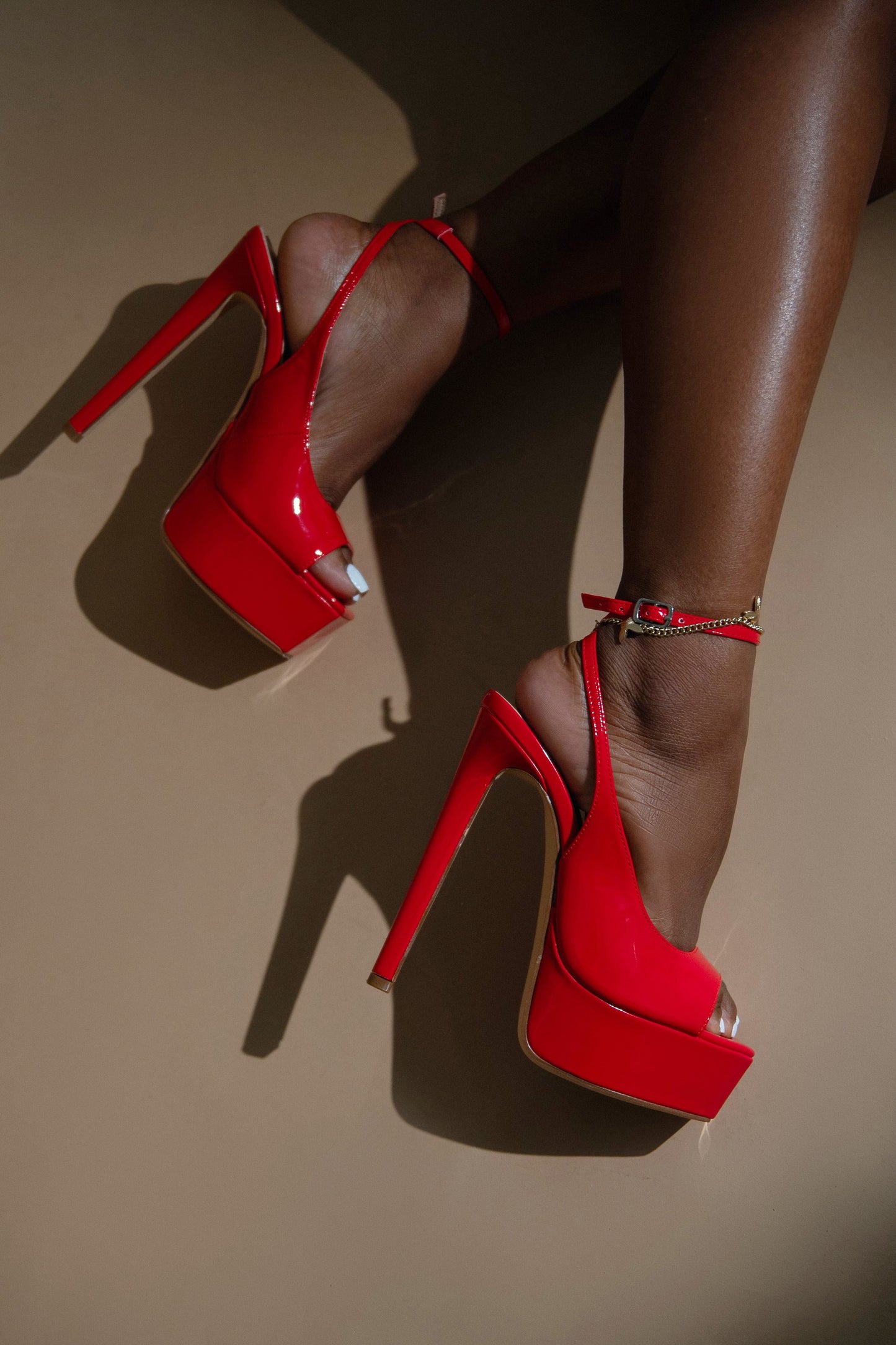 Elysa - Red